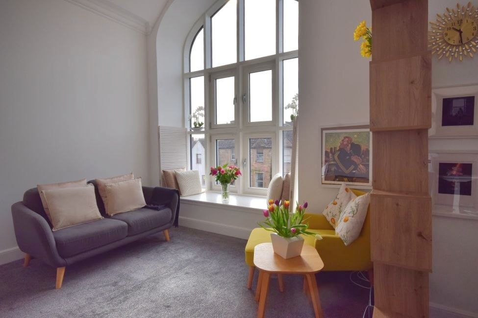 Property photo 2 of 9