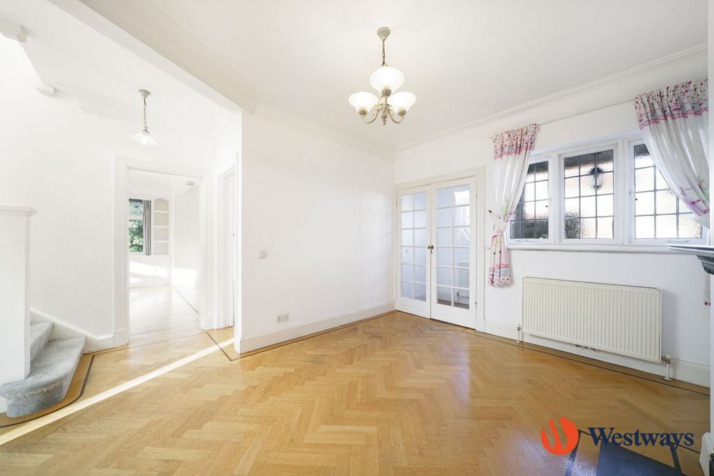 Property photo 3 of 15 Entrance