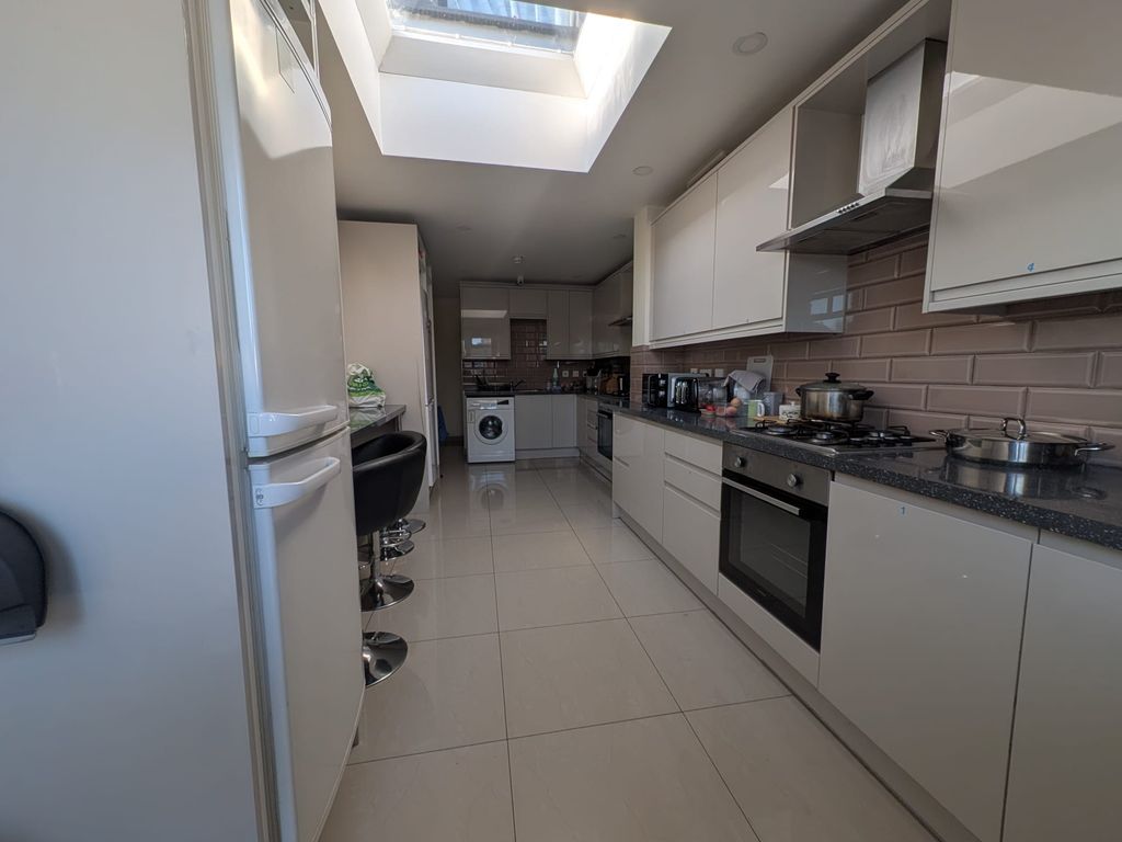 Property photo 3 of 5 Photo