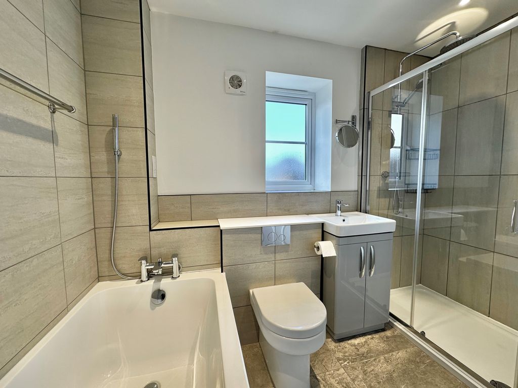 Property photo 3 of 5 Bathroom