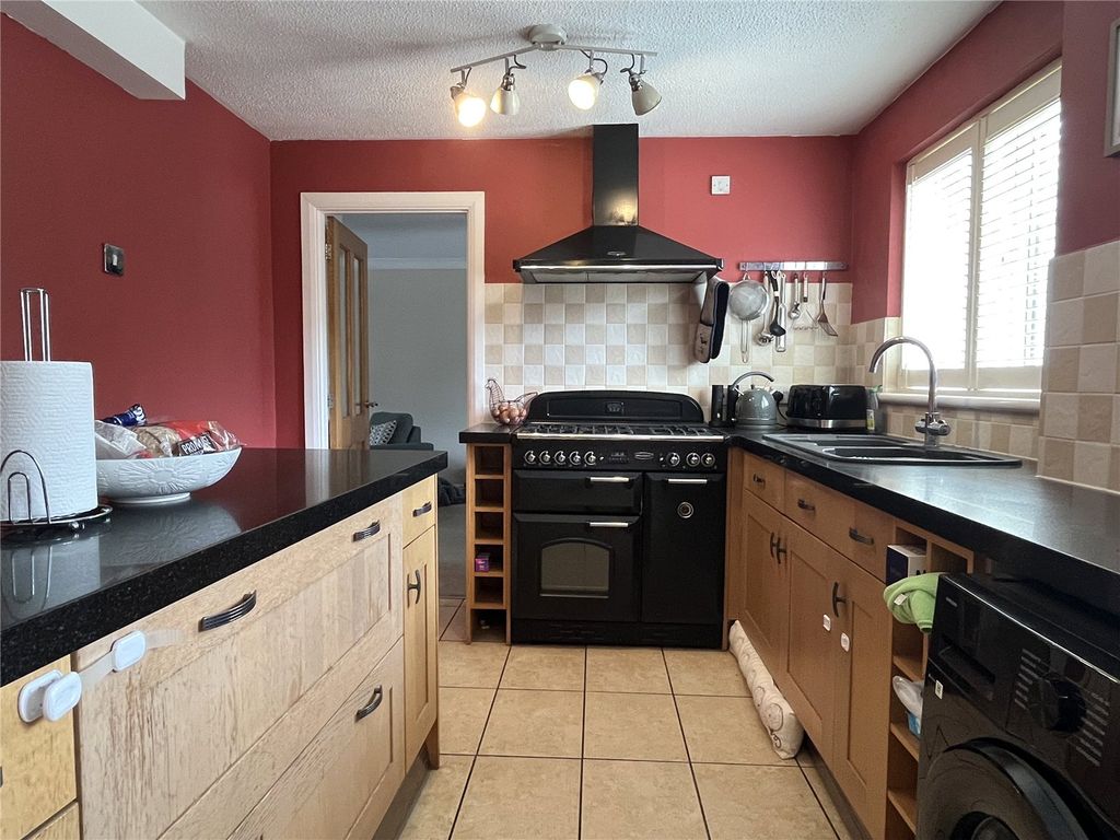 Property photo 3 of 18 Picture No. 06