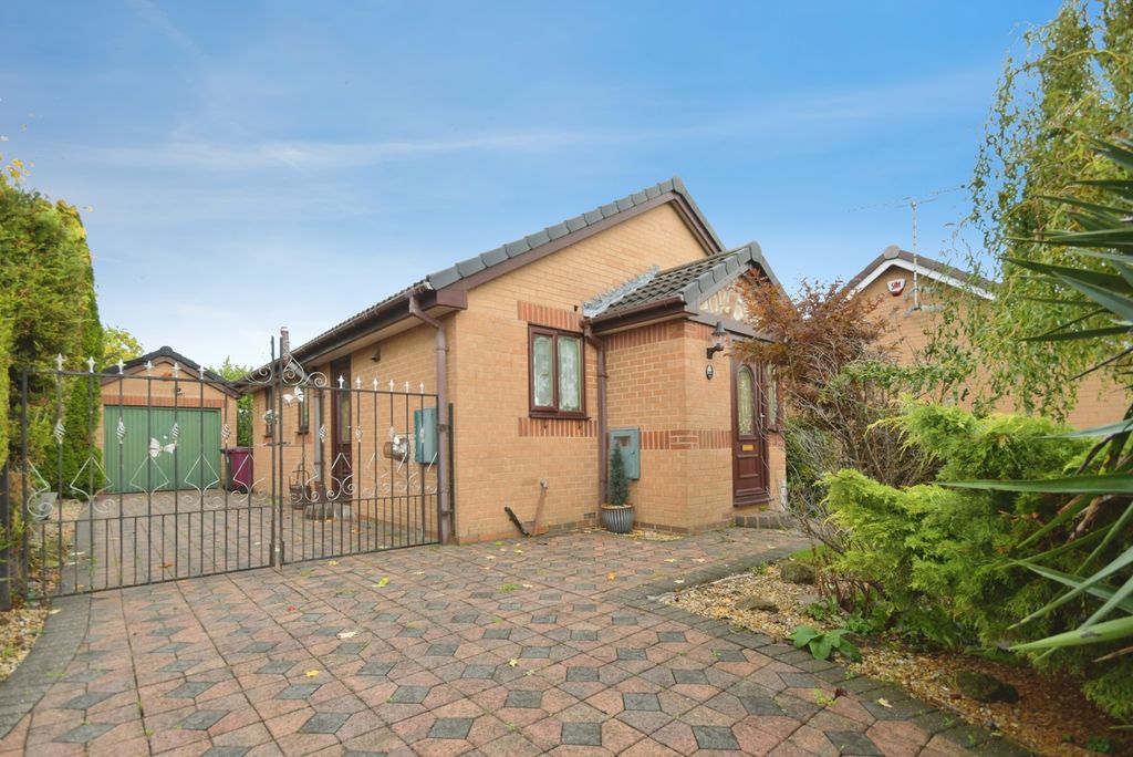 Property photo 1 of 16 Pbox-Img.Jpg