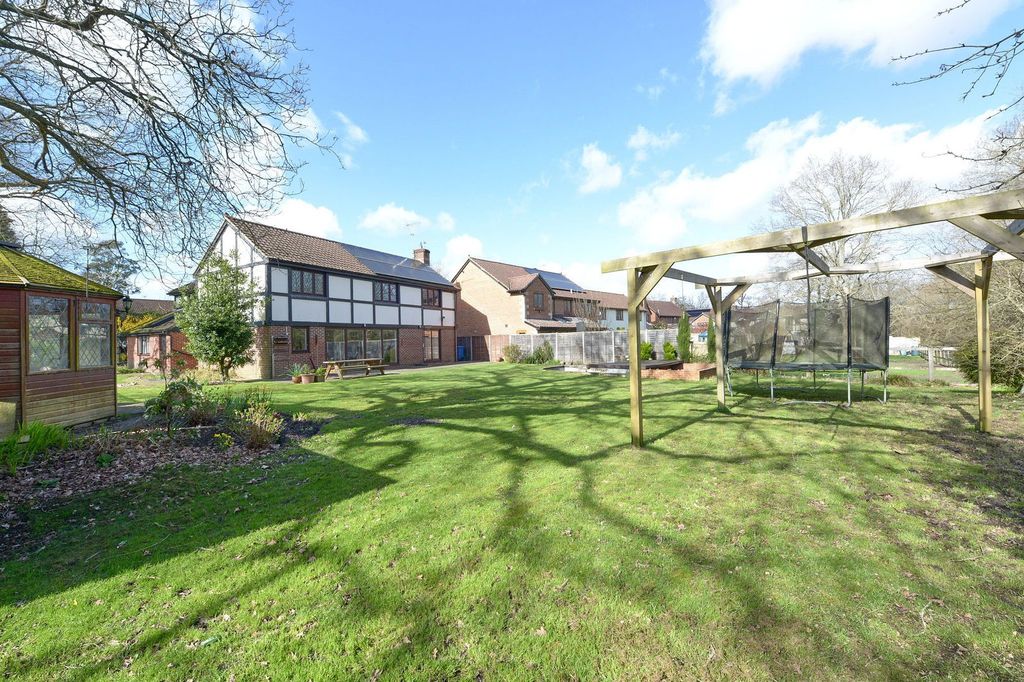 Property photo 2 of 22