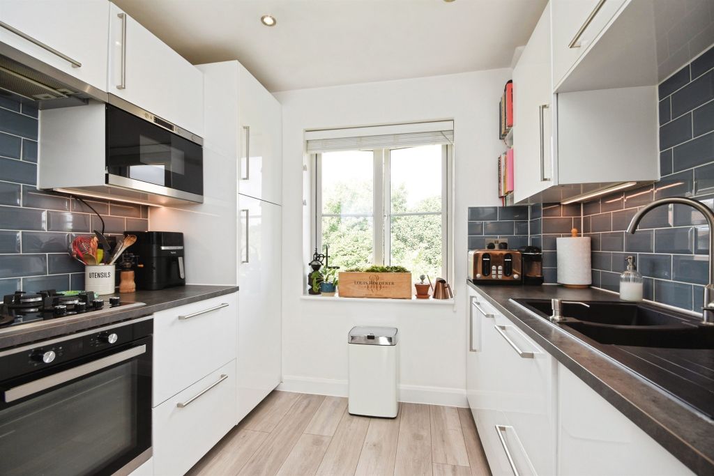 Property photo 3 of 16