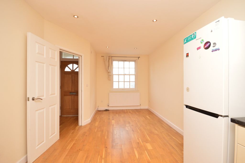 Property photo 3 of 13 Dsc 0114 (Agentpro)
