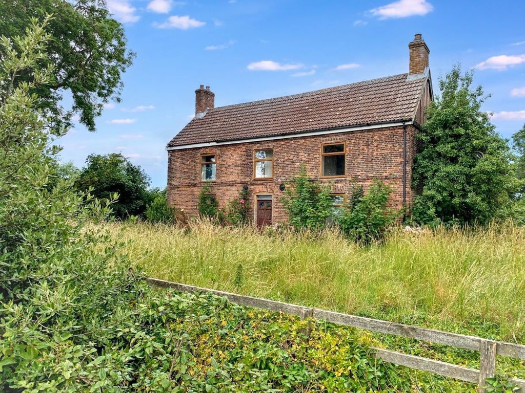 Property photo 2 of 23
