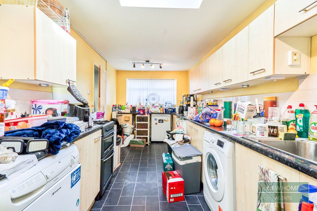 Property photo 2 of 12 Photo 9