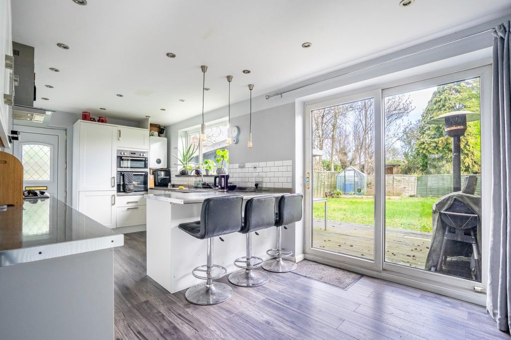 Property photo 3 of 15 Kitchen