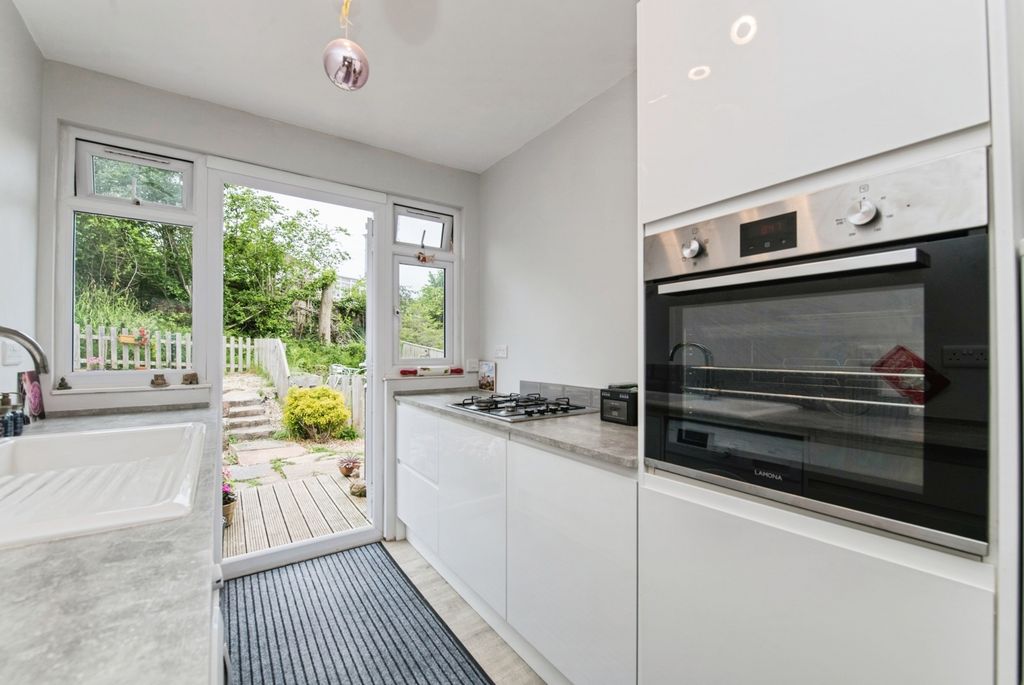 Property photo 3 of 15 Pbox-Img.Jpg