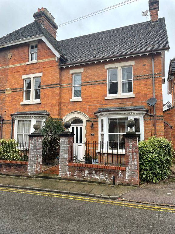 Property photo 1 of 5