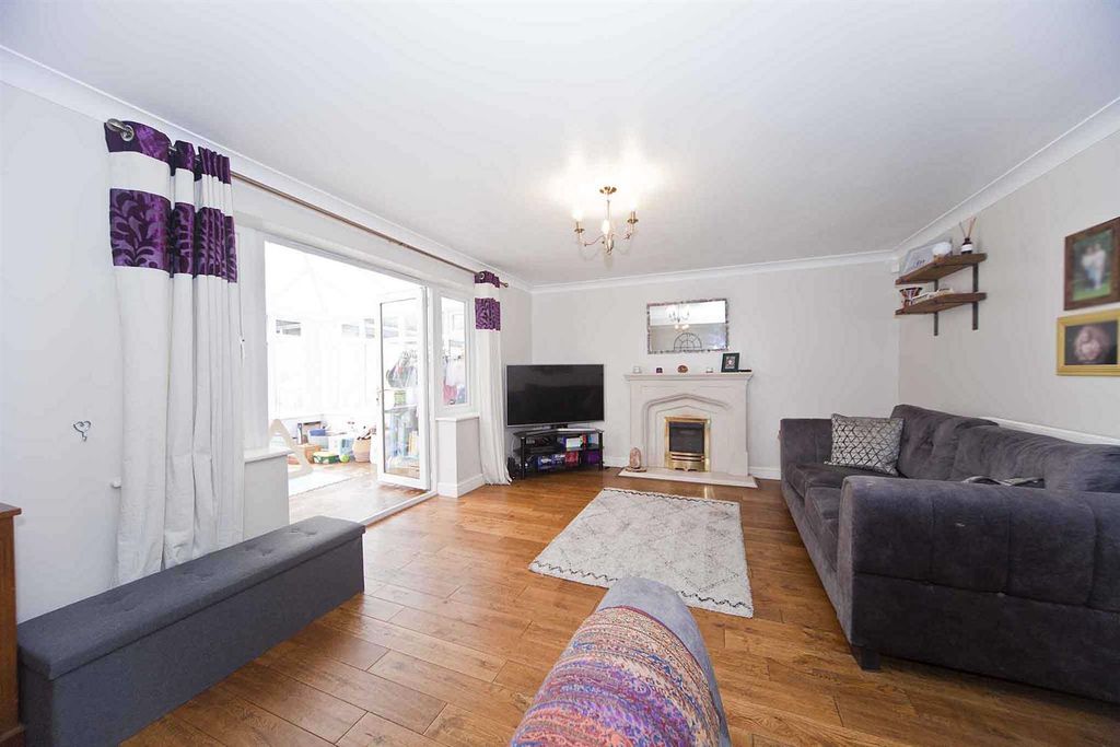 Property photo 2 of 29