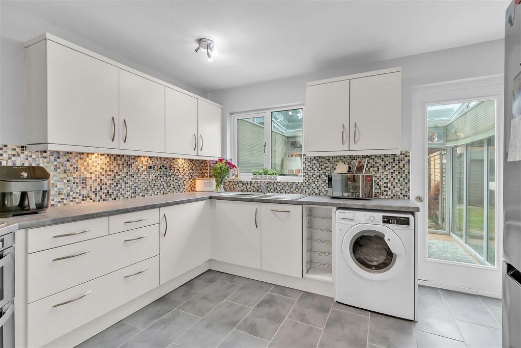 Property photo 2 of 15 Kitchen1.Jpg