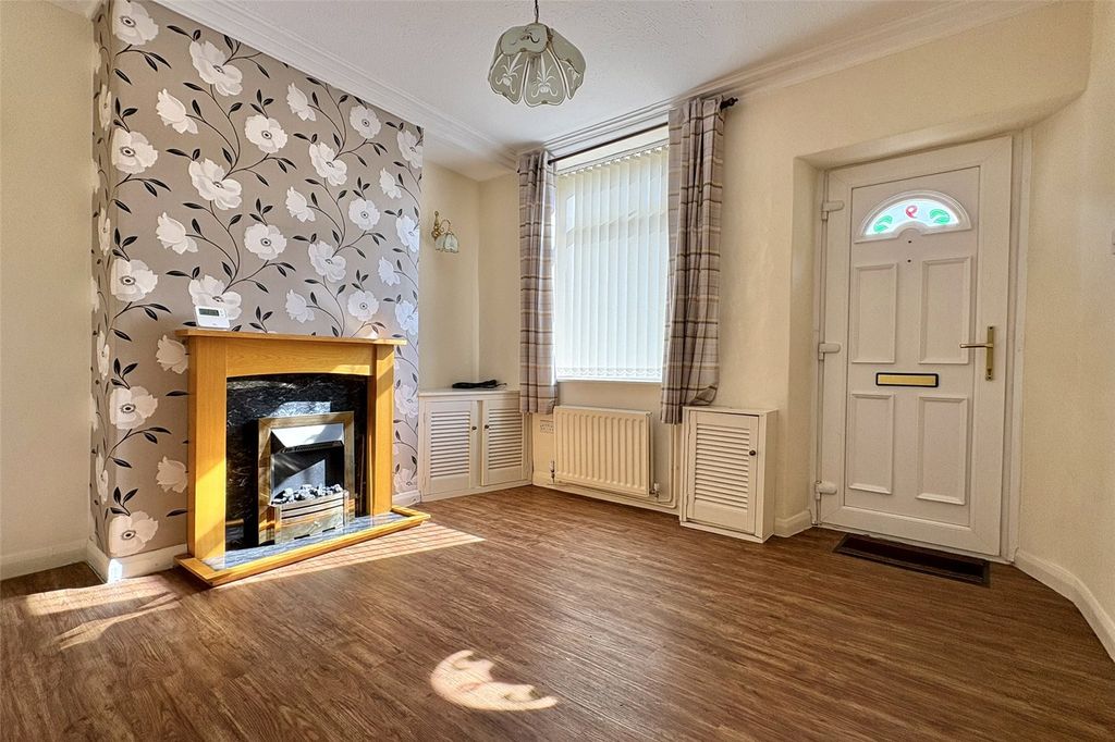 Property photo 2 of 13 Picture No. 30