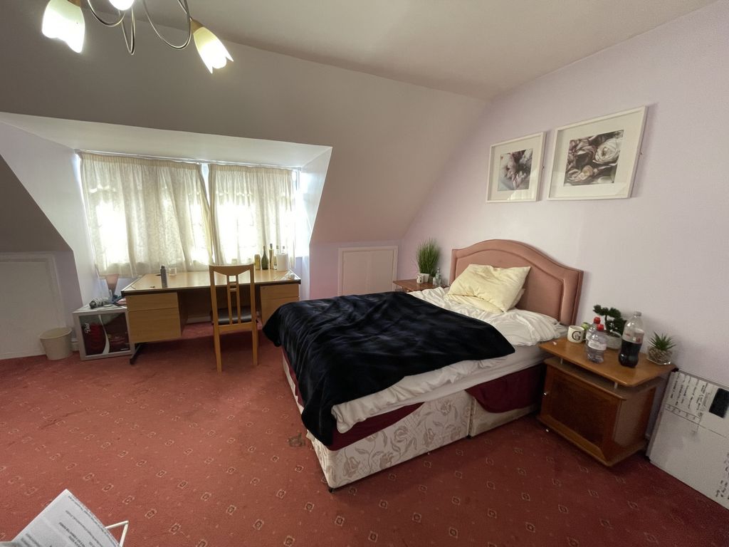 Property photo 2 of 5 Photo 2