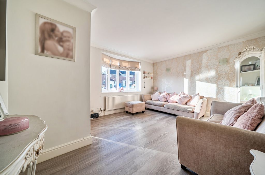 Property photo 2 of 22 1386548-2-692Ecad...