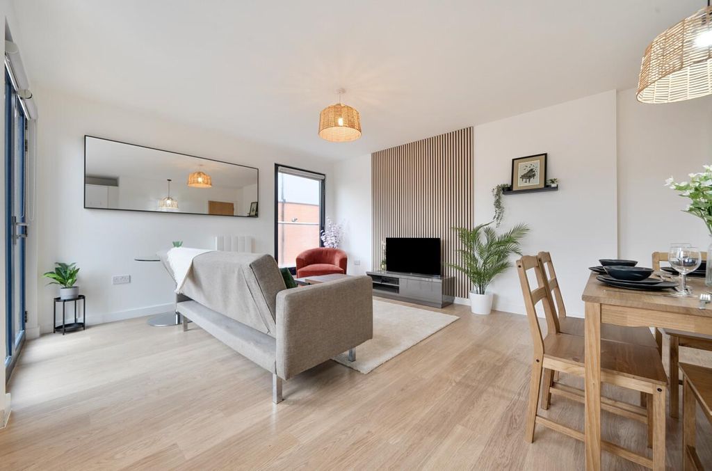 Property photo 3 of 11 Davidson Frost-Wellings, Dfw, Sheldon House,  Livi