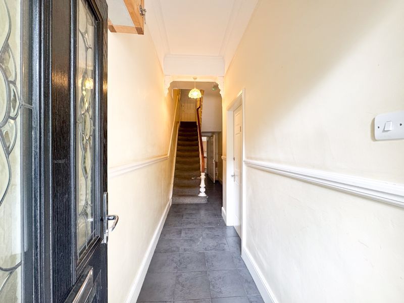 Property photo 2 of 7 Hall