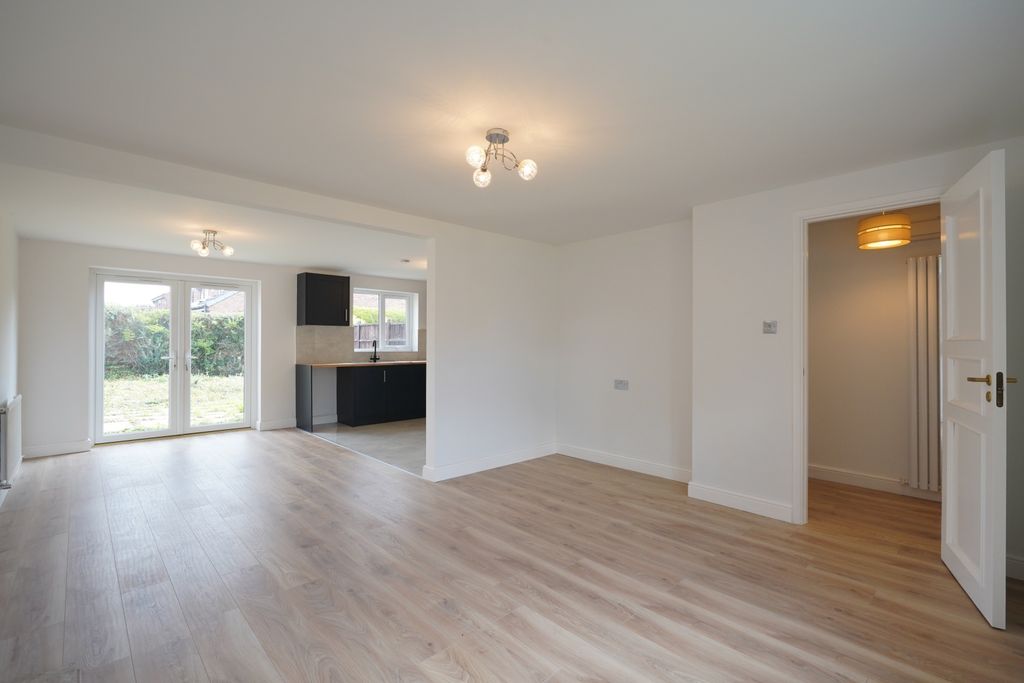 Property photo 3 of 13 Image 3