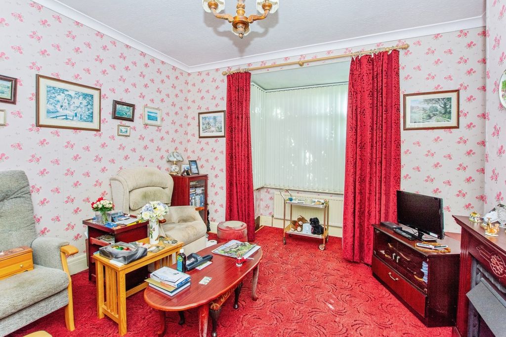 Property photo 2 of 11 Pbox-Img.Jpg