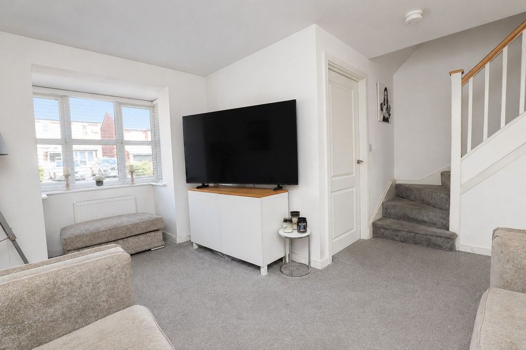Property photo 3 of 23