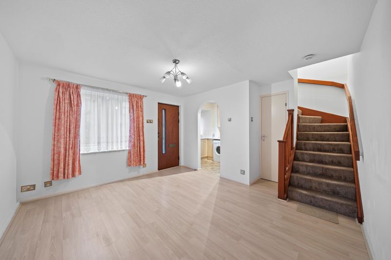 Property photo 2 of 7 Photo 1