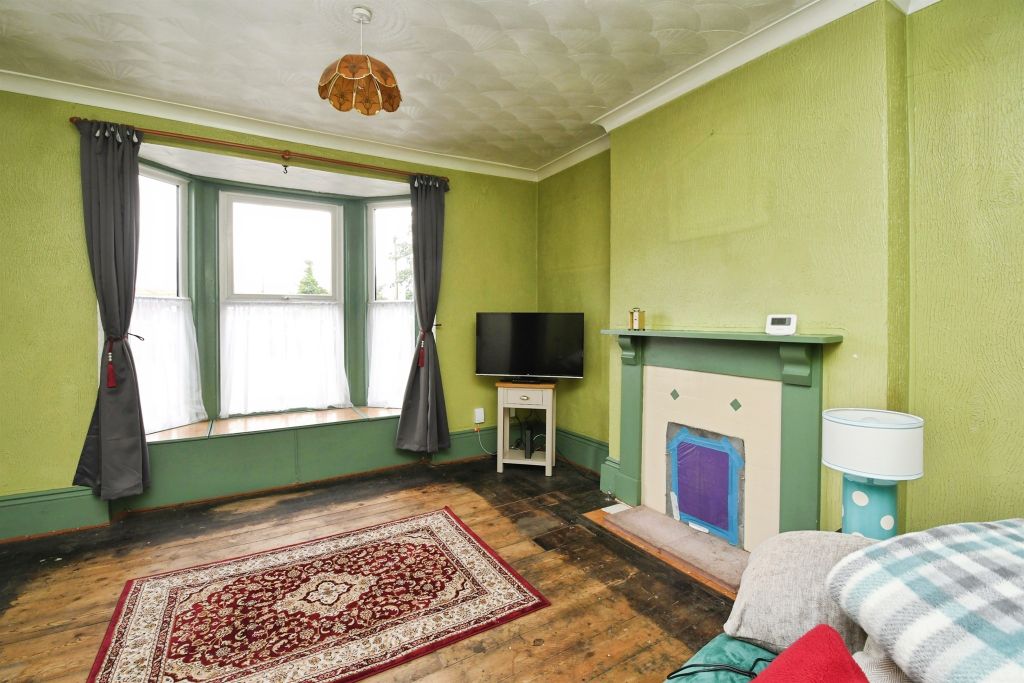 Property photo 2 of 19