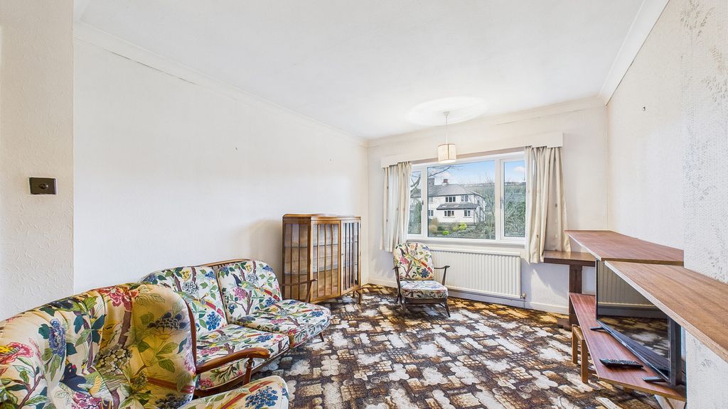 Property photo 2 of 23