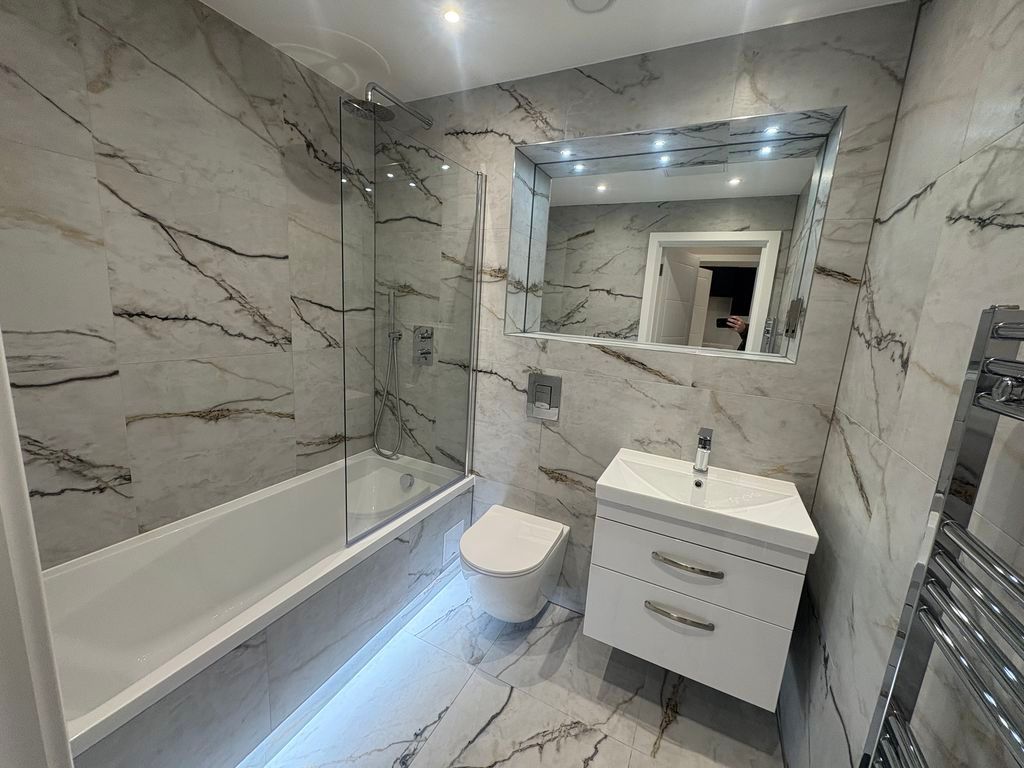 Property photo 1 of 4 Photo 4