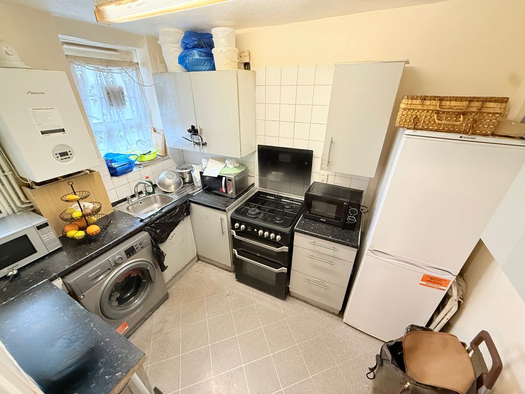Property photo 2 of 6