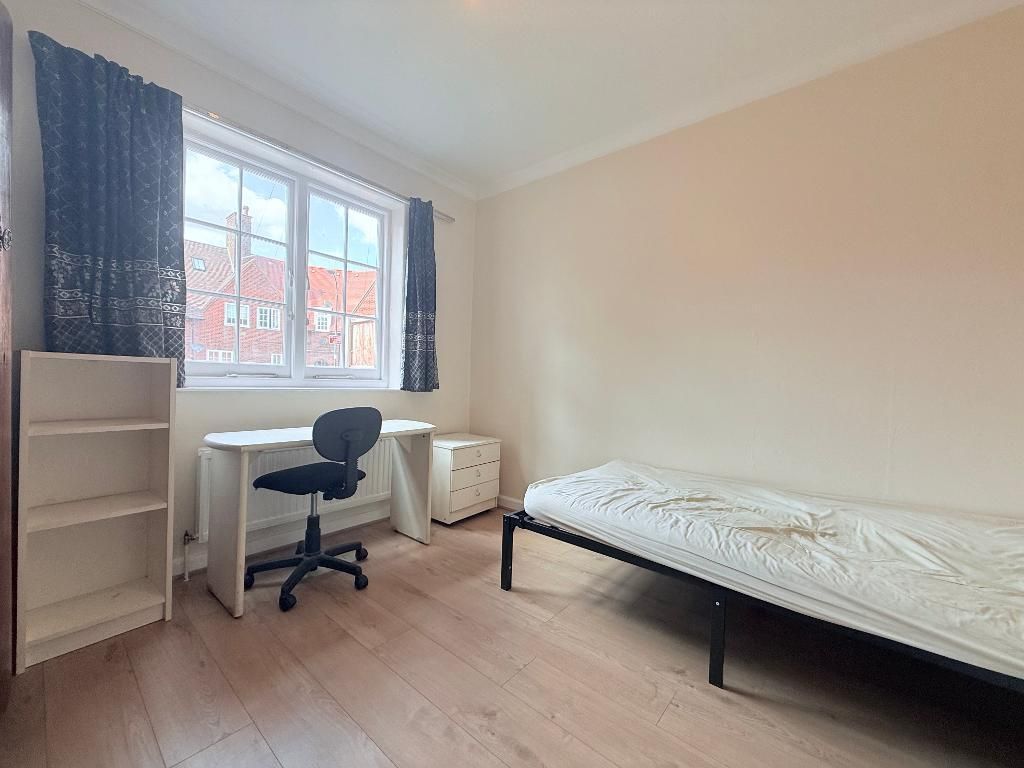 Property photo 1 of 4