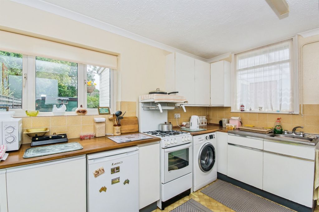 Property photo 2 of 17