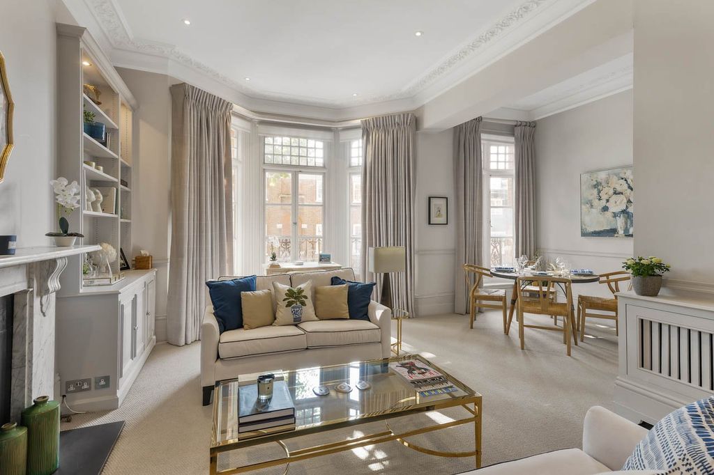 Property photo 1 of 8 First Floor Glamour