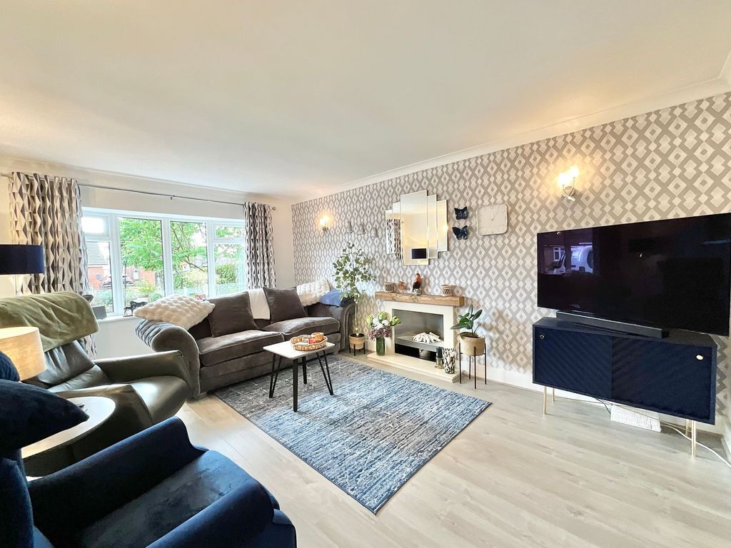 Property photo 2 of 33