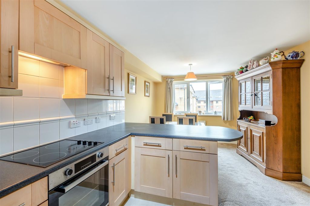 Property photo 3 of 26 8659196-Interior23.Jpg