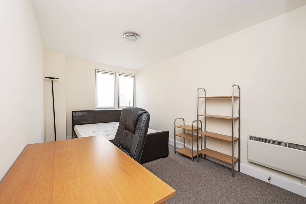 Property photo 3 of 7