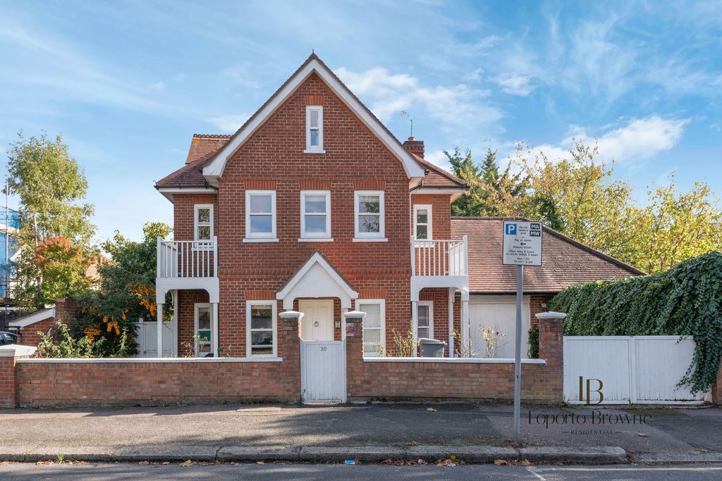 Property photo 1 of 33