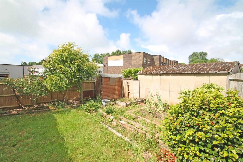 Property photo 2 of 14 Garden
