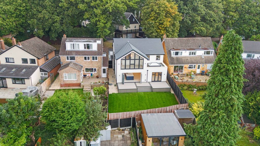 Property photo 2 of 34
