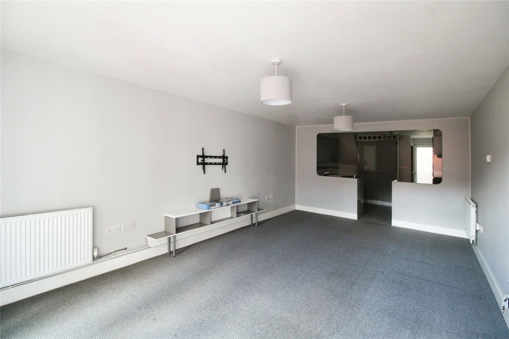 Property photo 2 of 16 Picture No. 03