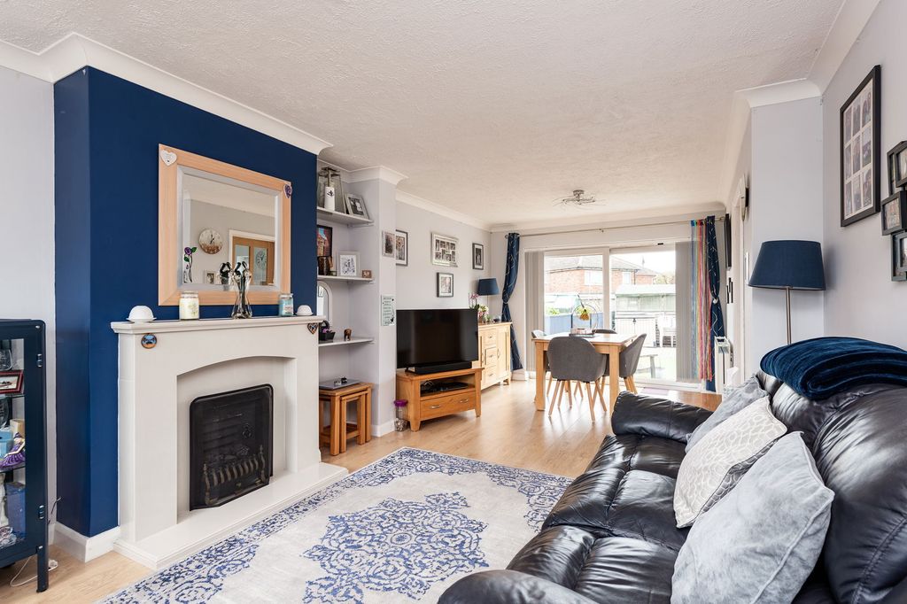 Property photo 2 of 13