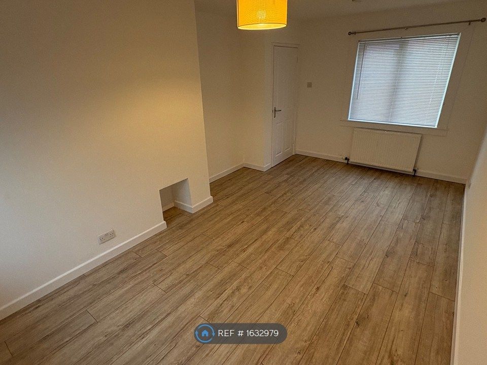 Property photo 2 of 16 Lounge