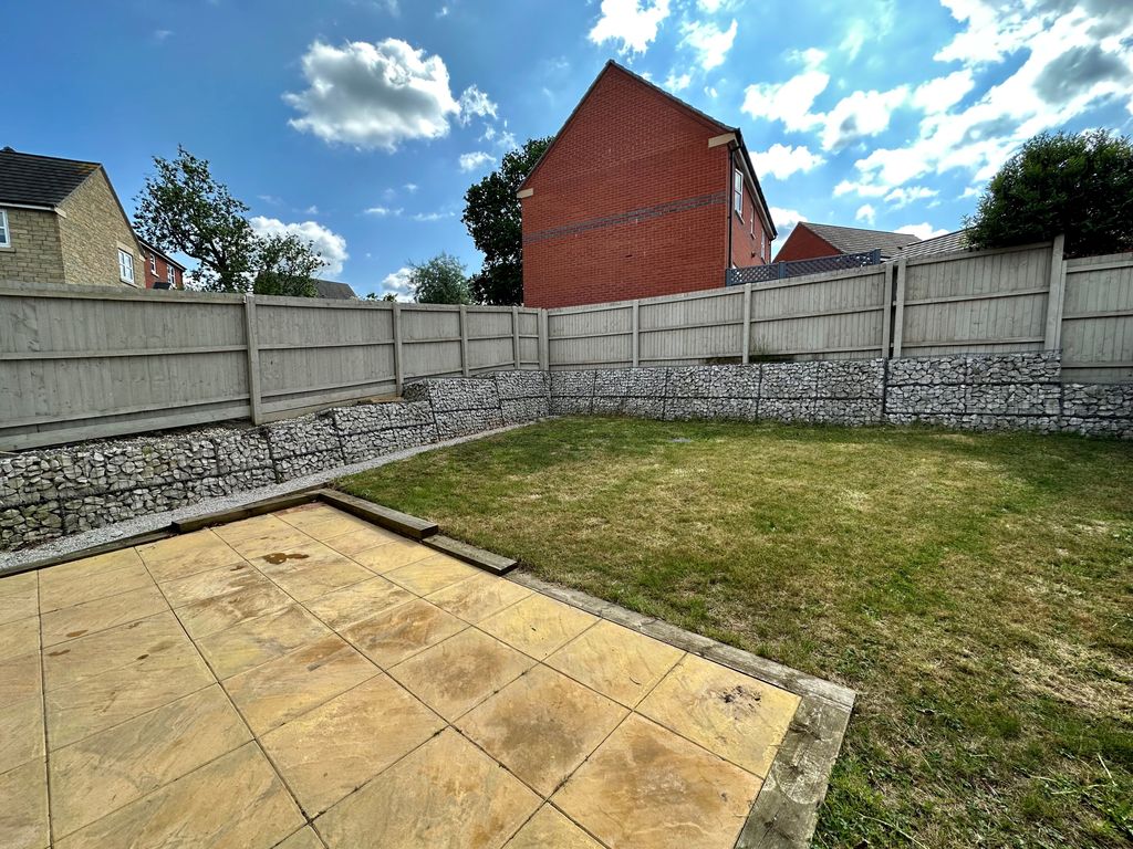 Property photo 2 of 11 Garden