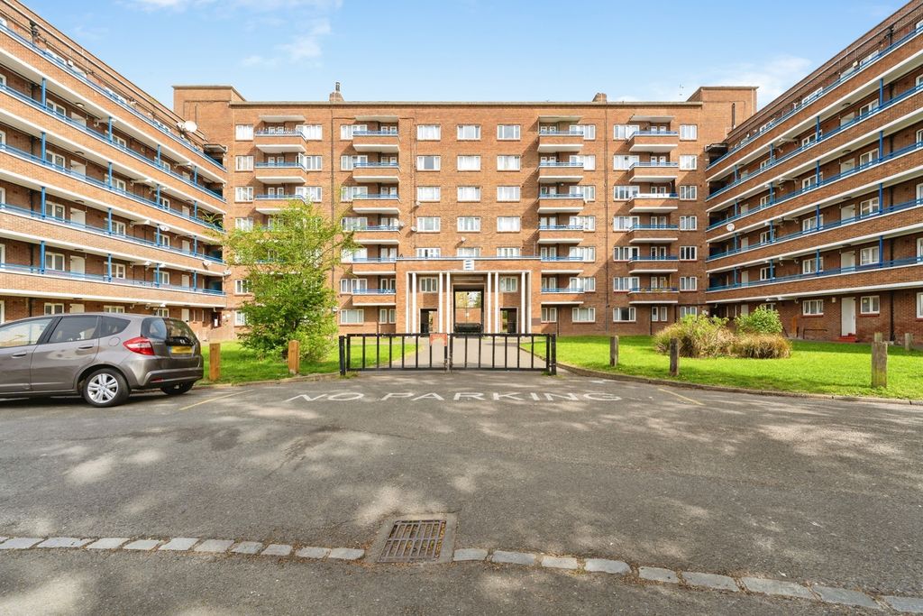 Property photo 2 of 39 Pbox-Img.Jpg