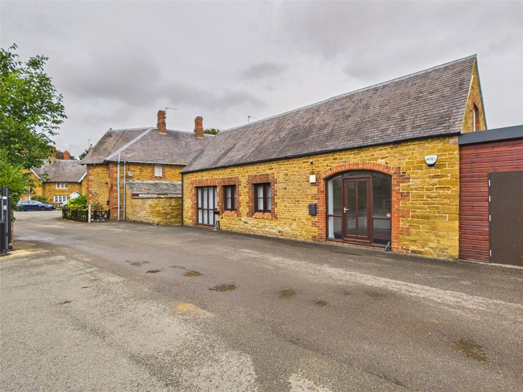 Property photo 2 of 8 Picture No. 14