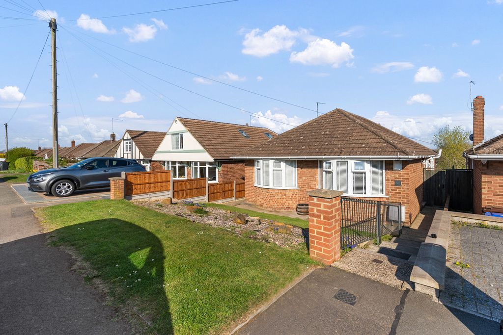 Property photo 3 of 27