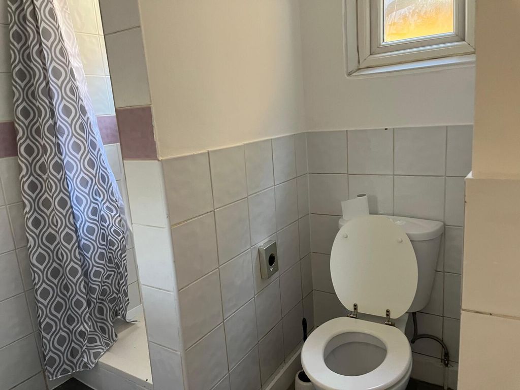 Property photo 2 of 5 WC