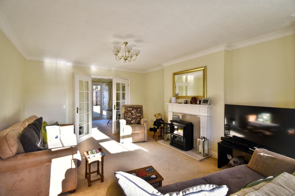 Property photo 2 of 26