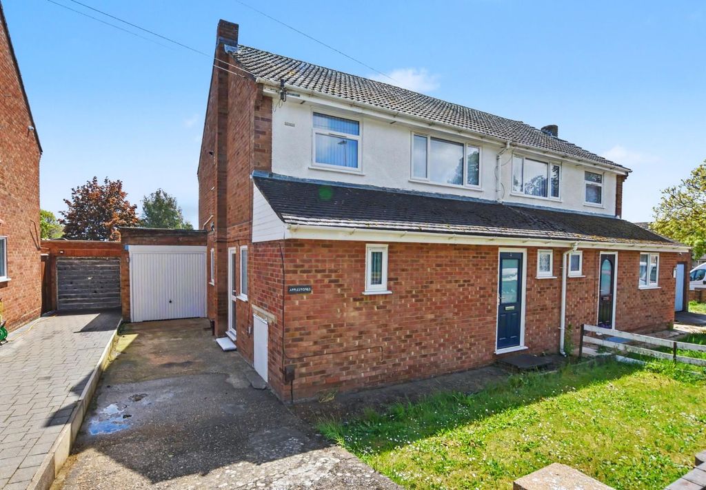 Property photo 1 of 12