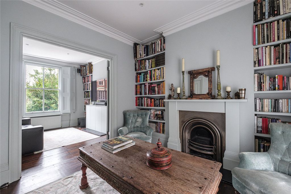 Property photo 2 of 34 Picture No. 35