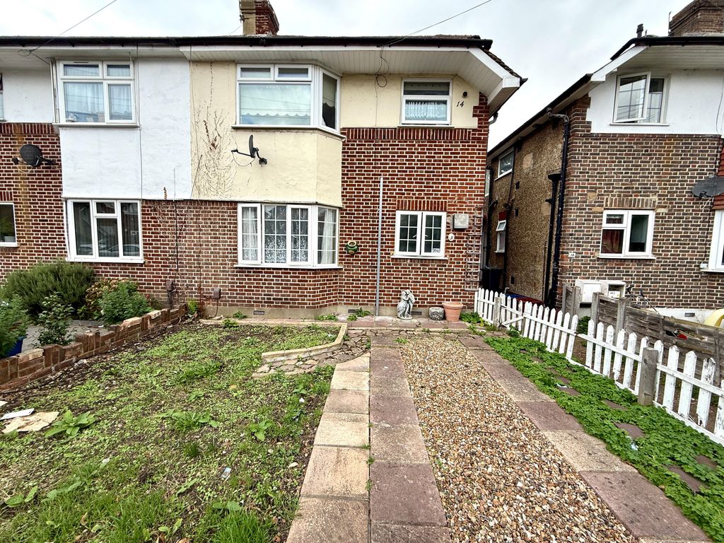Property photo 1 of 12